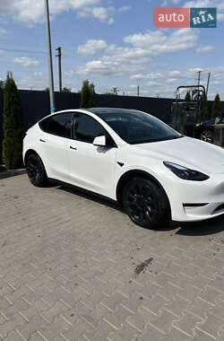 Позашляховик / Кросовер Tesla Model Y 2021 в Рудки