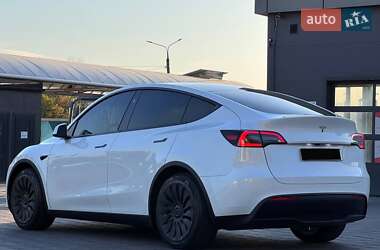 Внедорожник / Кроссовер Tesla Model Y 2024 в 