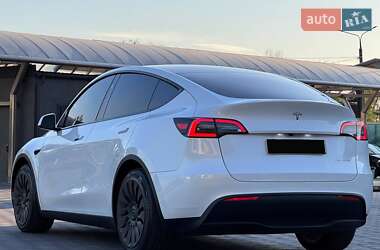 Внедорожник / Кроссовер Tesla Model Y 2024 в 