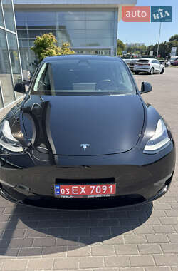 Внедорожник / Кроссовер Tesla Model Y 2023 в Ровно