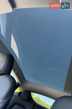 Внедорожник / Кроссовер Tesla Model Y 2023 в 