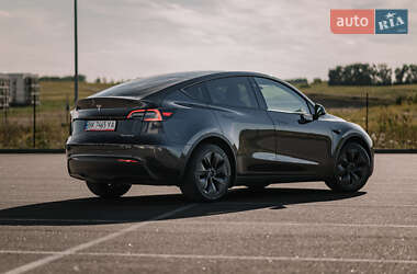 Внедорожник / Кроссовер Tesla Model Y 2024 в 