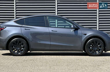 Внедорожник / Кроссовер Tesla Model Y 2023 в 
