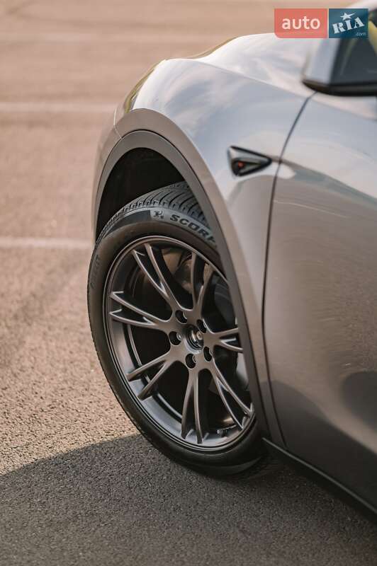 Позашляховик / Кросовер Tesla Model Y 2024 в Рівному фото 15 Позашляховик / Кросовер Tesla Model Y 2024 в Рівному