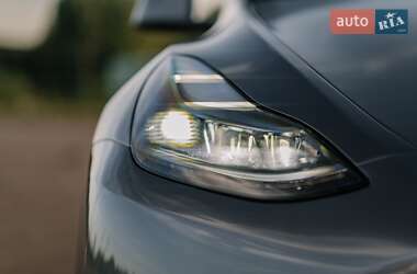 Внедорожник / Кроссовер Tesla Model Y 2024 в 