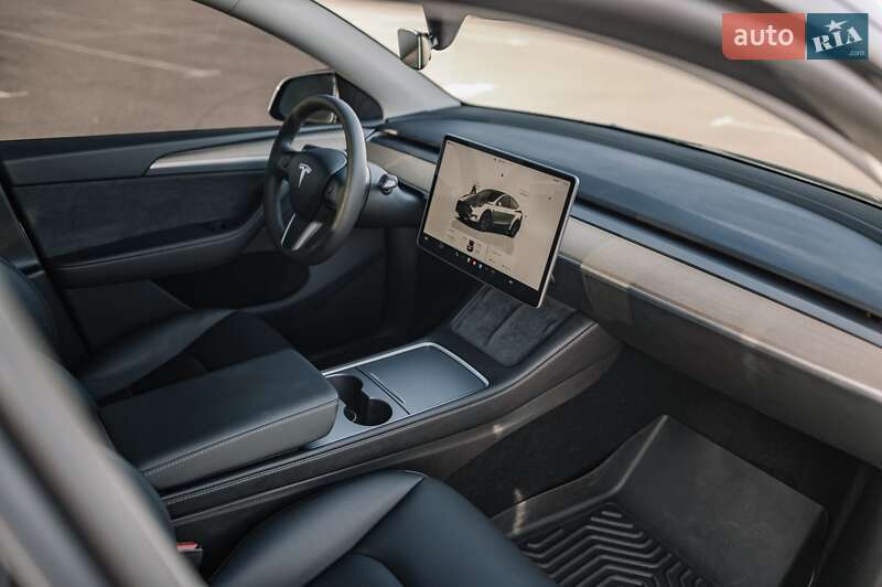 Позашляховик / Кросовер Tesla Model Y 2024 в Рівному фото 61 Позашляховик / Кросовер Tesla Model Y 2024 в Рівному