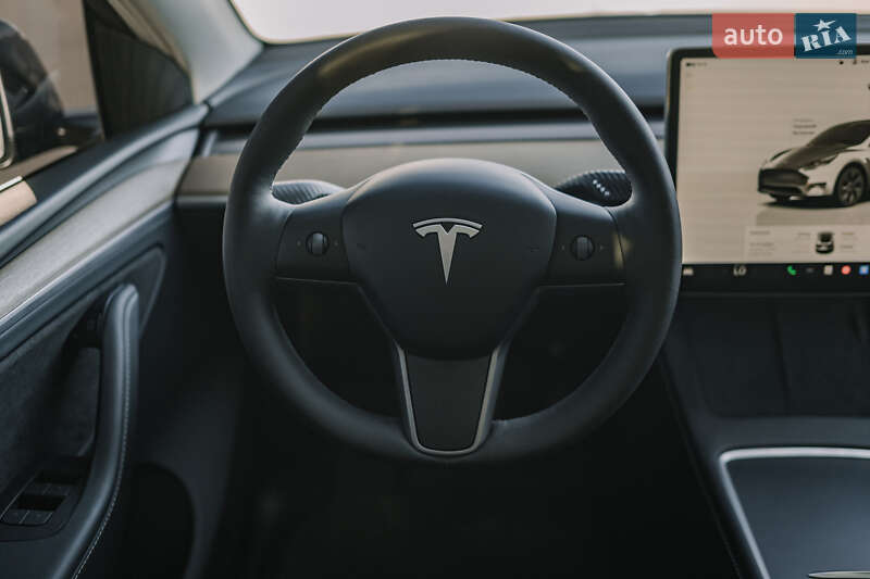 Позашляховик / Кросовер Tesla Model Y 2024 в Рівному