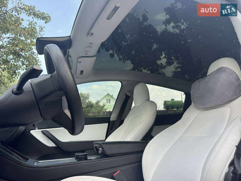 Позашляховик / Кросовер Tesla Model Y 2021 в Києві