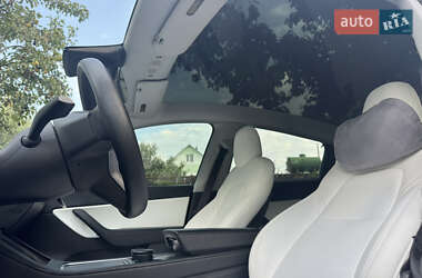 Внедорожник / Кроссовер Tesla Model Y 2021 в 