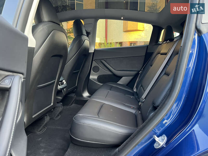 Внедорожник / Кроссовер Tesla Model Y 2024 в Тернополе