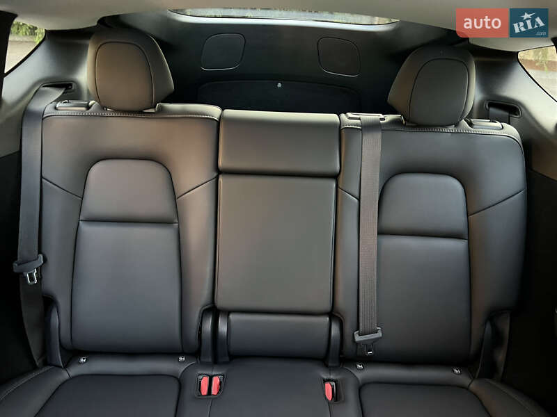 Внедорожник / Кроссовер Tesla Model Y 2024 в Тернополе