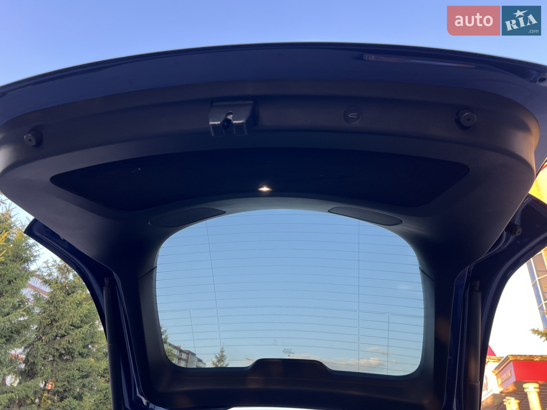 2024 Tesla Model Y - мініатюра 46