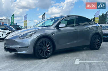 Внедорожник / Кроссовер Tesla Model Y 2024 в Киеве