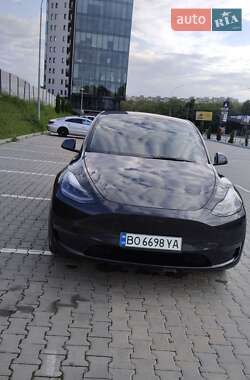 Внедорожник / Кроссовер Tesla Model Y 2024 в 