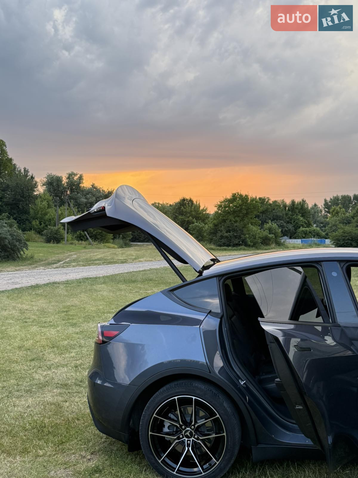 2023 Tesla Model Y - мініатюра 9