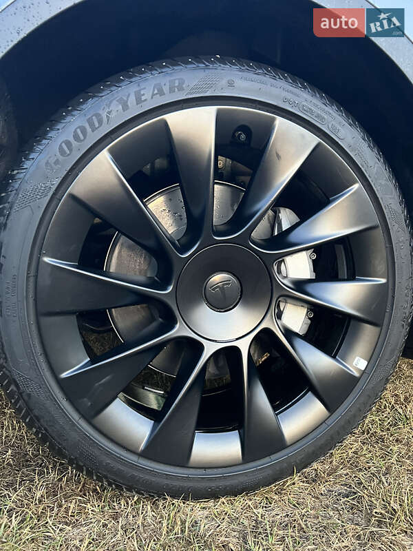 Внедорожник / Кроссовер Tesla Model Y 2023 в Белой Церкви