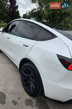 Внедорожник / Кроссовер Tesla Model Y 2021 в 