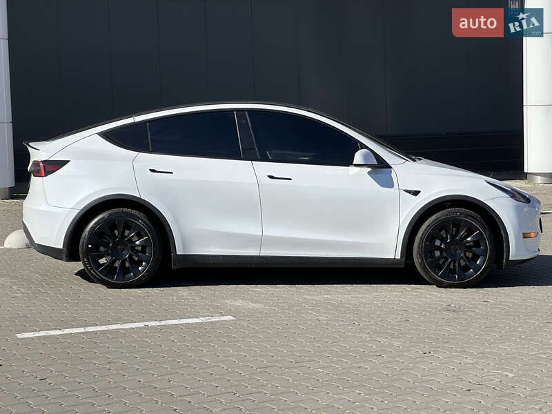 Позашляховик / Кросовер Tesla Model Y 2023 в Києві