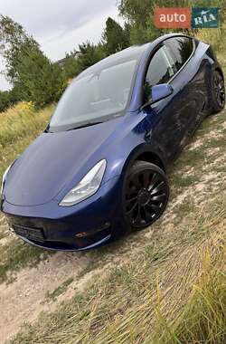 Внедорожник / Кроссовер Tesla Model Y 2023 в 