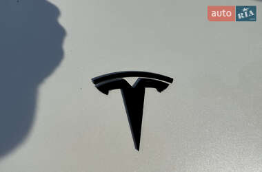 Позашляховик / Кросовер Tesla Model Y 2022 в 
