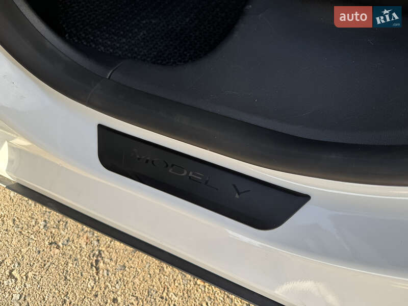 Позашляховик / Кросовер Tesla Model Y 2022 в Сумах фото 47 Позашляховик / Кросовер Tesla Model Y 2022 в Сумах