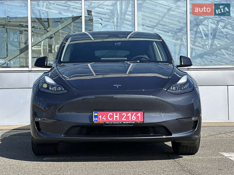 Внедорожник / Кроссовер Tesla Model Y 2024 в 