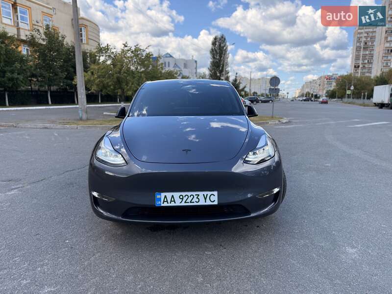 Позашляховик / Кросовер Tesla Model Y 2023 в Києві фото 6 Позашляховик / Кросовер Tesla Model Y 2023 в Києві