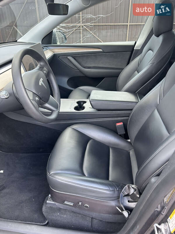 Позашляховик / Кросовер Tesla Model Y 2022 в Києві