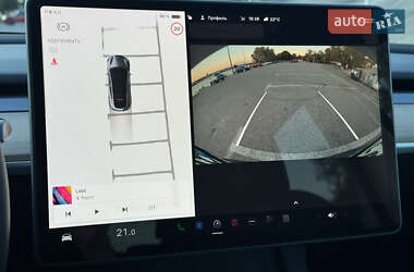 Позашляховик / Кросовер Tesla Model Y 2023 в 