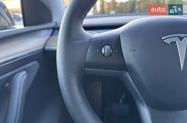 Позашляховик / Кросовер Tesla Model Y 2023 в 
