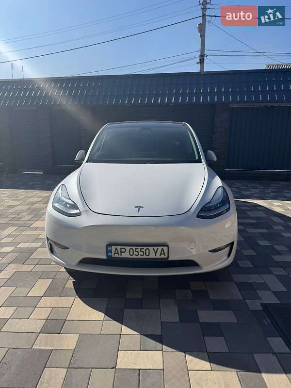 Tesla Model Y 2022