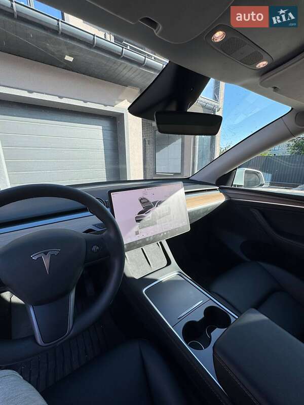 Внедорожник / Кроссовер Tesla Model Y 2023 в Запорожье
