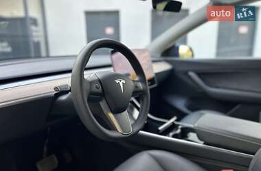 Внедорожник / Кроссовер Tesla Model Y 2021 в 
