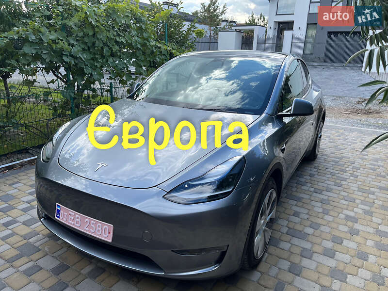 Внедорожник / Кроссовер Tesla Model Y 2024 в 