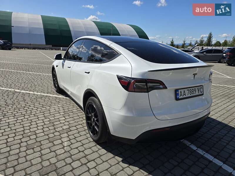 Внедорожник / Кроссовер Tesla Model Y 2021 в Ужгороде
