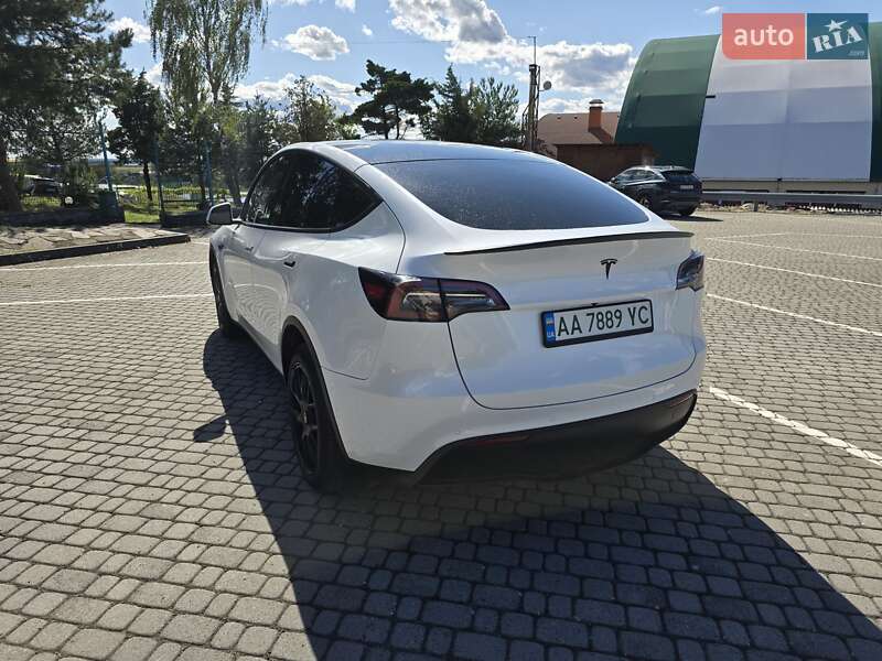 Внедорожник / Кроссовер Tesla Model Y 2021 в Ужгороде