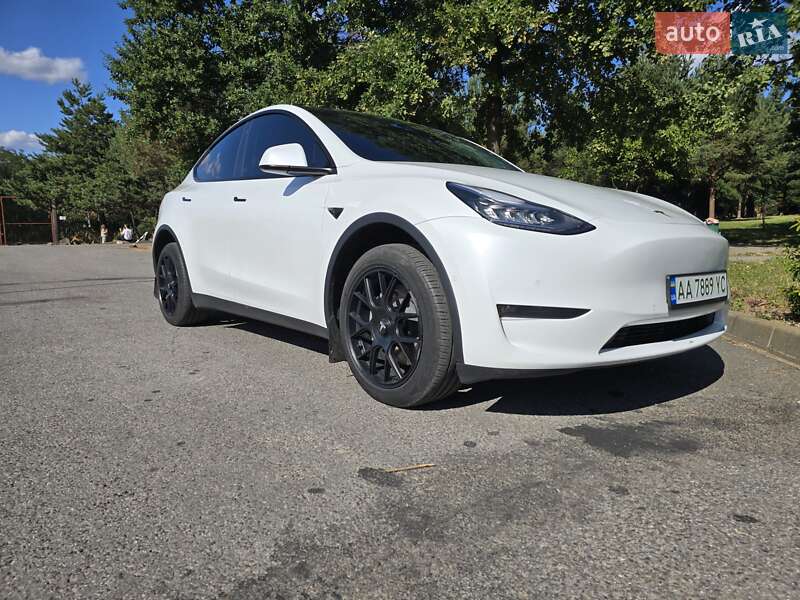 Внедорожник / Кроссовер Tesla Model Y 2021 в Ужгороде
