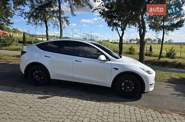 Внедорожник / Кроссовер Tesla Model Y 2021 в Ужгороде