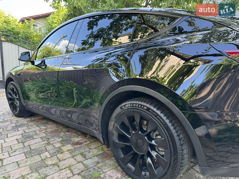 Позашляховик / Кросовер Tesla Model Y 2021 в Тернополі