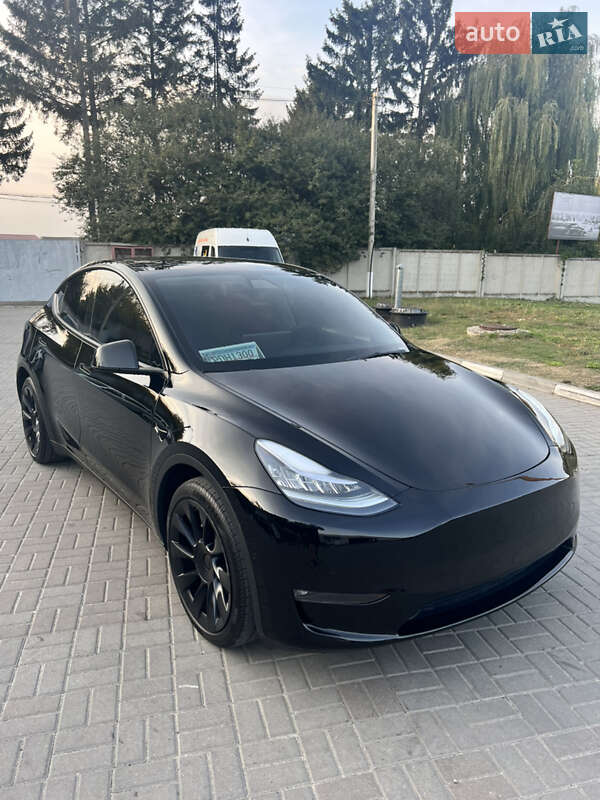 Позашляховик / Кросовер Tesla Model Y 2021 в Тернополі