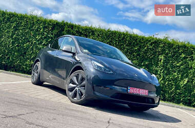 Позашляховик / Кросовер Tesla Model Y 2024 в 
