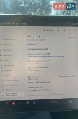 Внедорожник / Кроссовер Tesla Model Y 2022 в 