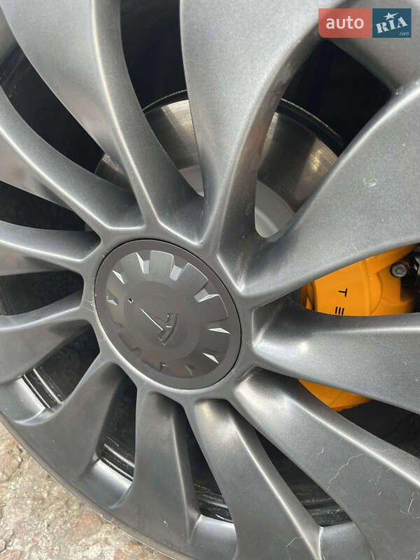 Внедорожник / Кроссовер Tesla Model Y 2022 в Софиевской Борщаговке