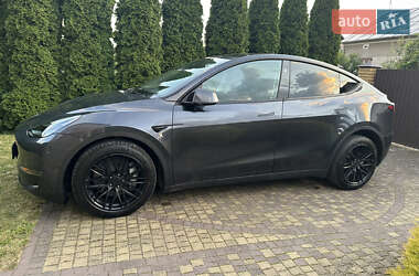 Внедорожник / Кроссовер Tesla Model Y 2024 в 