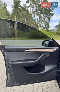 Внедорожник / Кроссовер Tesla Model Y 2022 в 