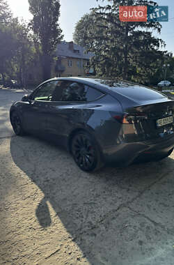 Позашляховик / Кросовер Tesla Model Y 2022 в 