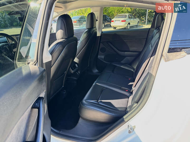 Позашляховик / Кросовер Tesla Model Y 2021 в Кропивницькому