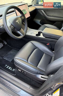 Внедорожник / Кроссовер Tesla Model Y 2023 в 