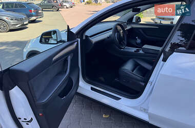 Внедорожник / Кроссовер Tesla Model Y 2021 в 