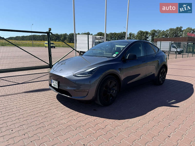 Внедорожник / Кроссовер Tesla Model Y 2022 в Ровно